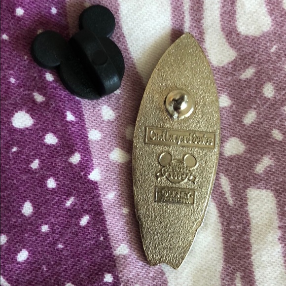 Donald Duck Surfboard Hidden Mickey Disney Pin - Picture 2 of 2